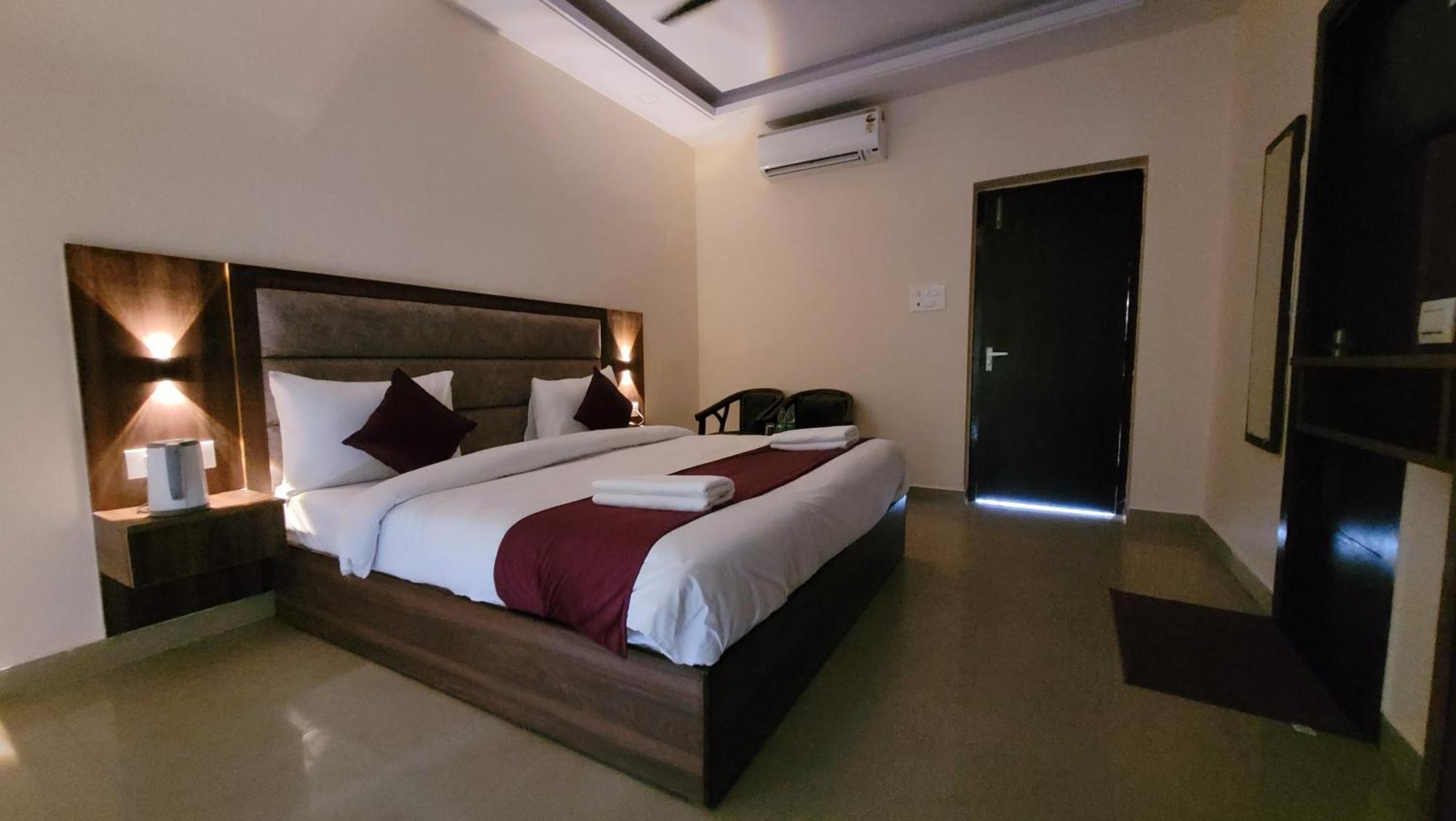 Hotel Keshav Nandan By The Shivaay Rishīkesh Zewnętrze zdjęcie