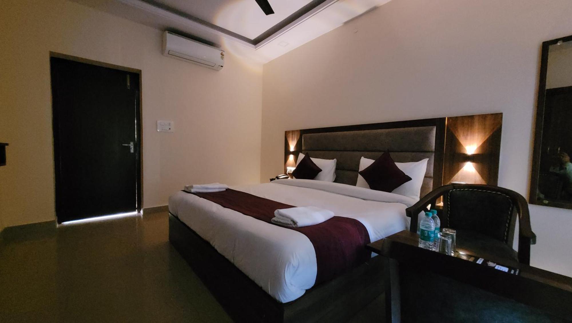 Hotel Keshav Nandan By The Shivaay Rishīkesh Zewnętrze zdjęcie